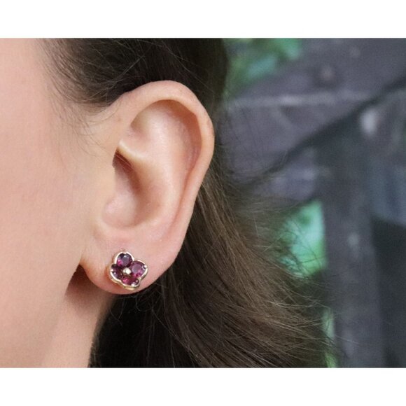 14k Yellow Gold Natural Rhodolite Garnet Flower Earrings Stud Post 3/8" inch - Picture 4 of 8